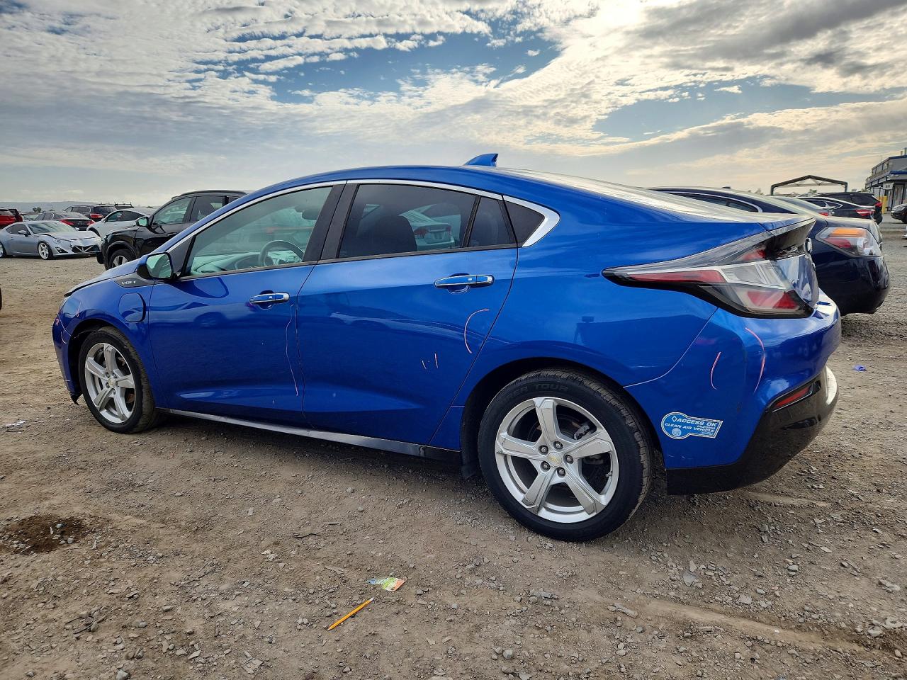2016 CHEVROLET VOLT LT photo 4