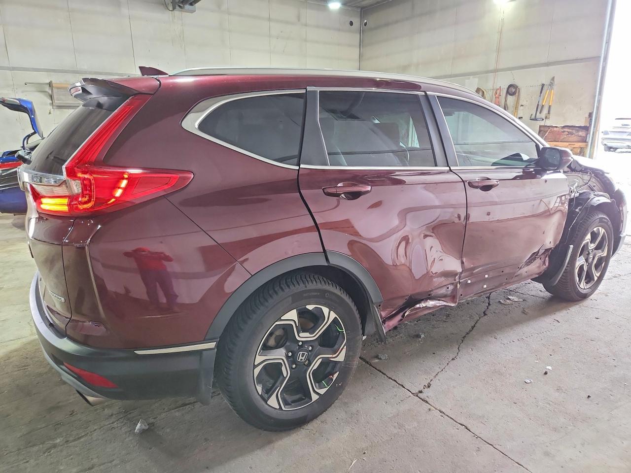 2017 HONDA CR-V TOURING photo 3