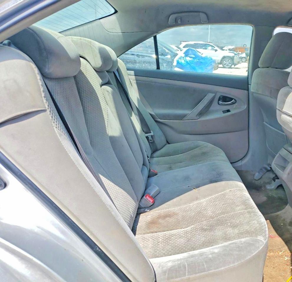 2009 TOYOTA CAMRY LE photo 10