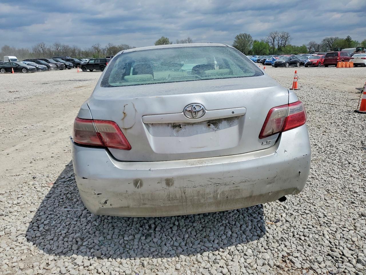 2009 TOYOTA CAMRY LE photo 6