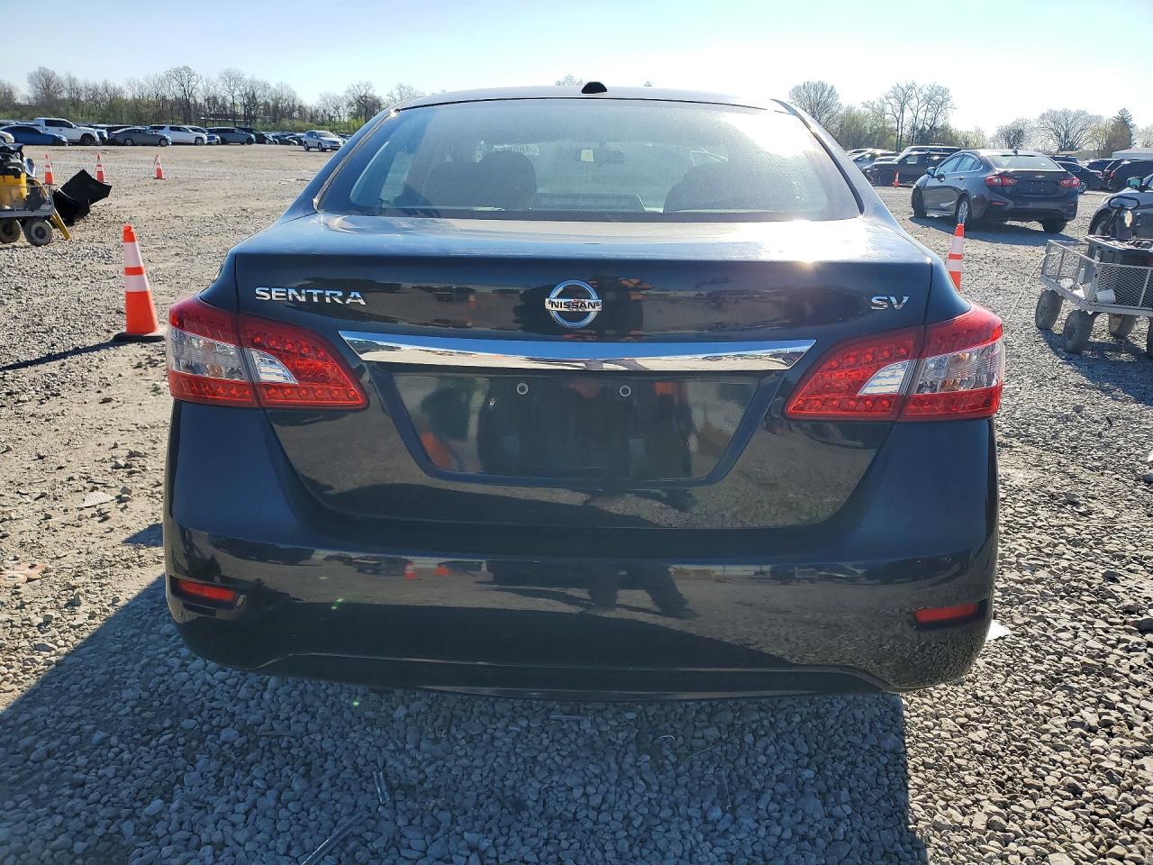 2015 NISSAN SENTRA SV photo 16