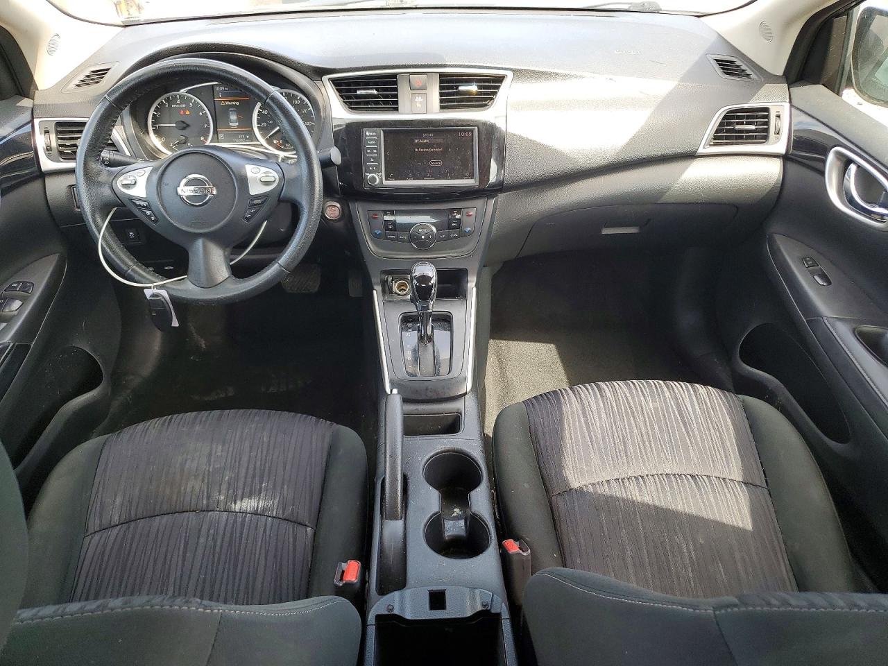2019 NISSAN SENTRA SV photo 8