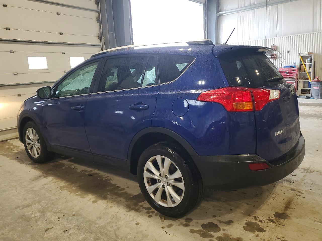2015 TOYOTA RAV4 LIMITED photo 2