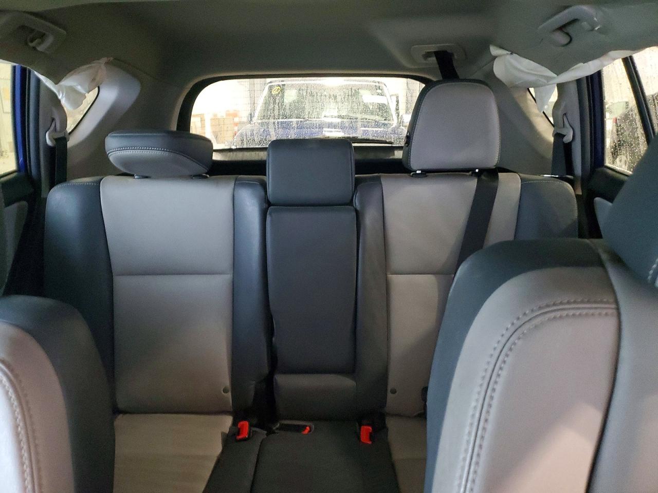 2015 TOYOTA RAV4 LIMITED photo 10