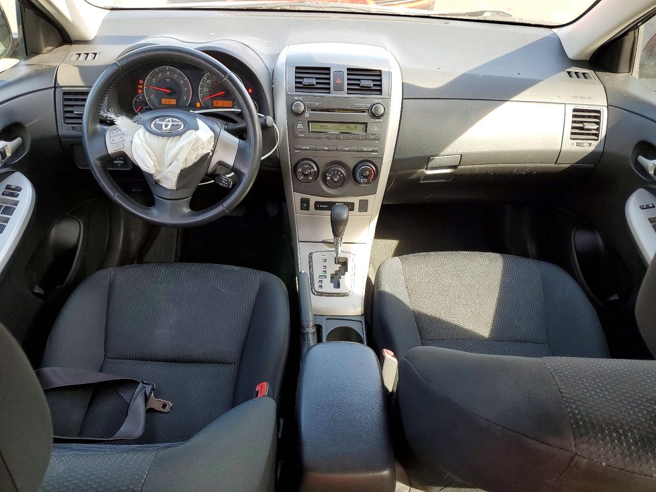 2010 TOYOTA COROLLA S photo 8