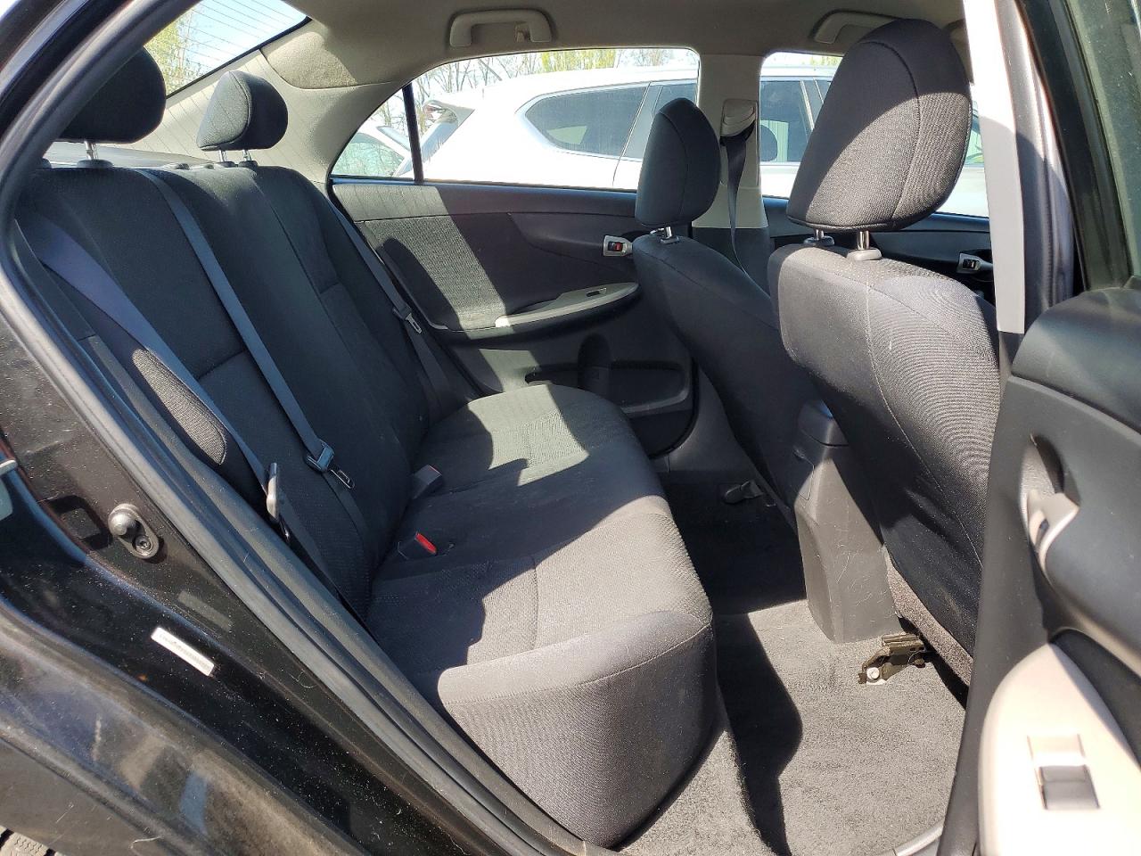 2010 TOYOTA COROLLA S photo 10