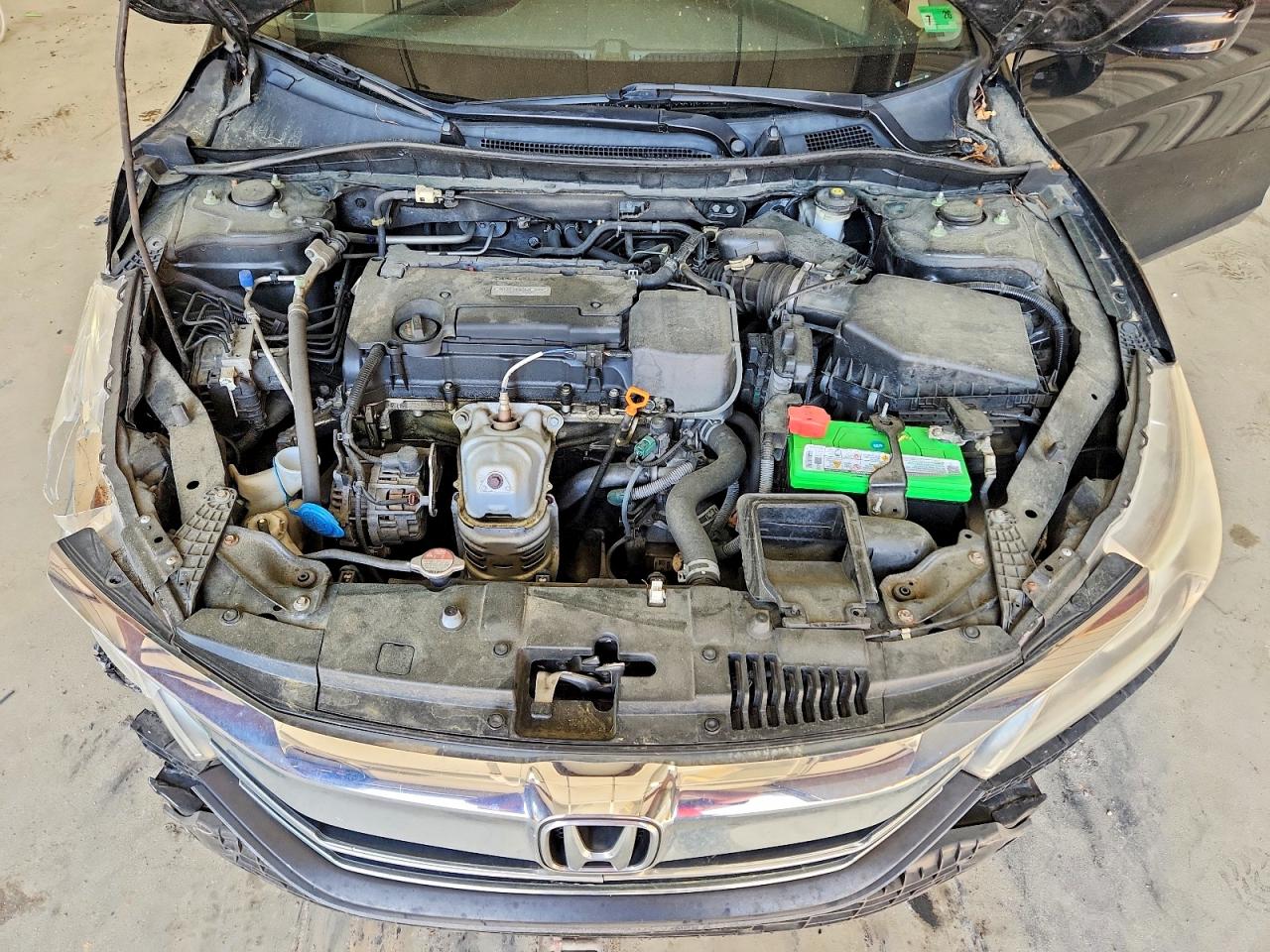2016 HONDA ACCORD LX photo 21