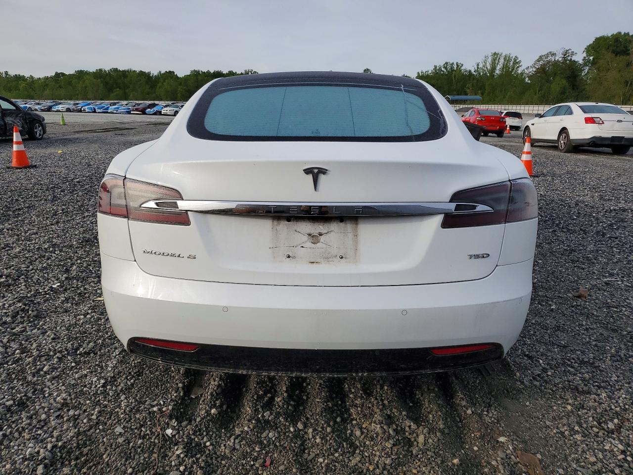 2018 TESLA MODEL S photo 16