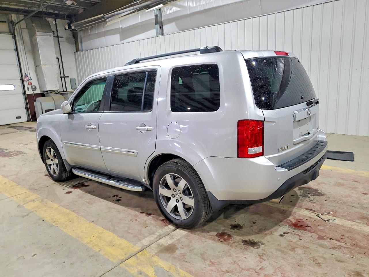 2012 HONDA PILOT TOURING photo 2