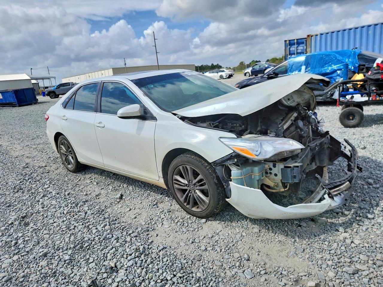2016 TOYOTA CAMRY SE photo 7