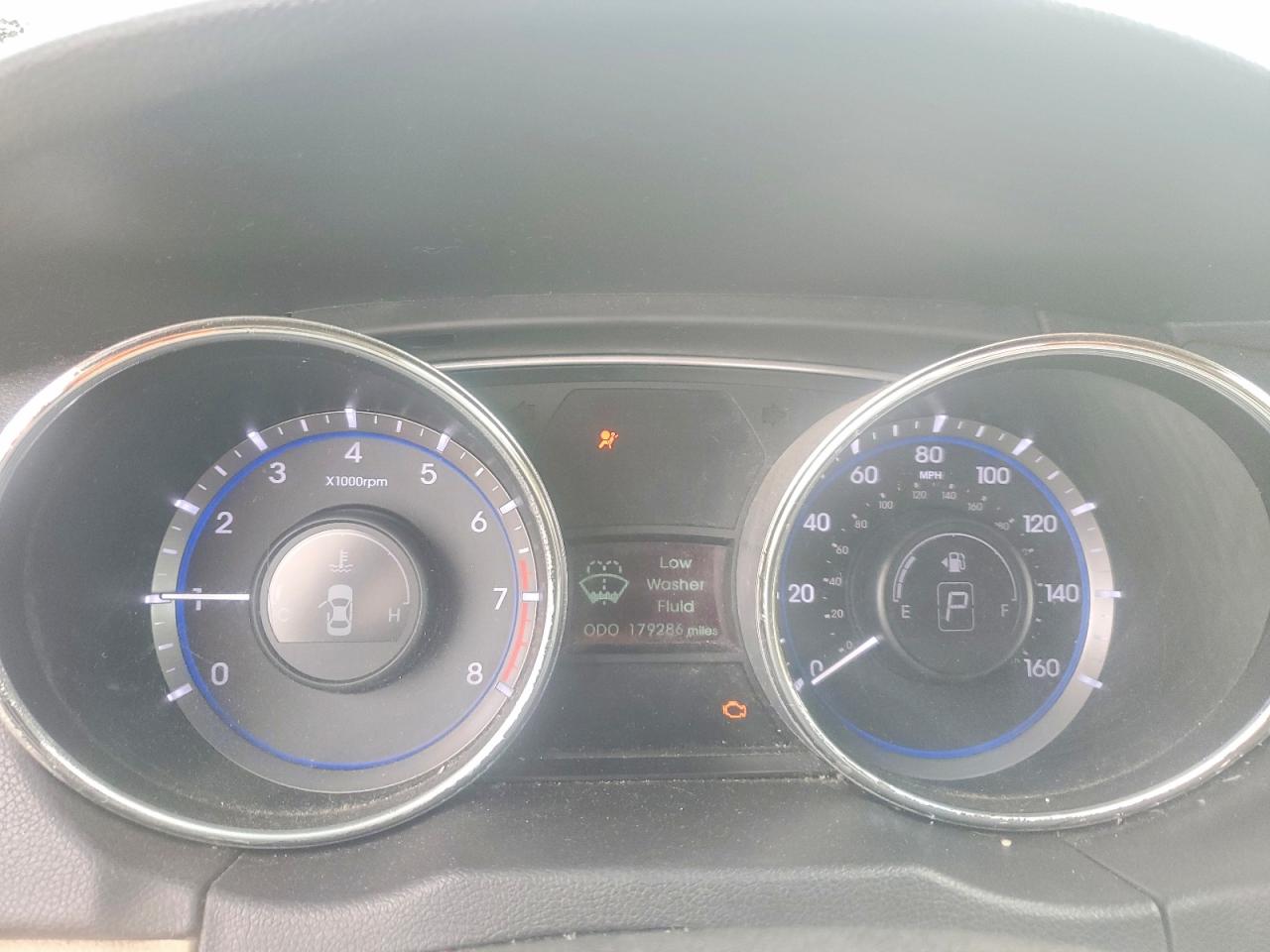 2011 HYUNDAI SONATA GLS photo 25
