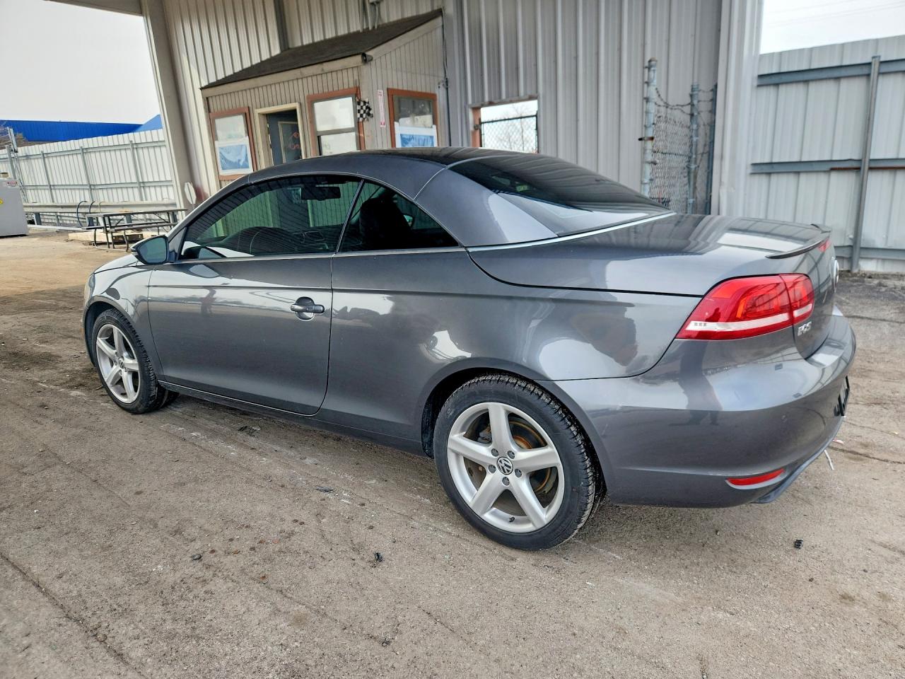 2013 VOLKSWAGEN EOS LUX photo 3