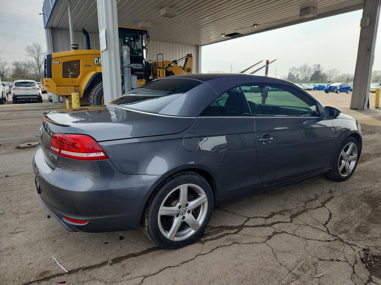 2013 VOLKSWAGEN EOS LUX photo 5