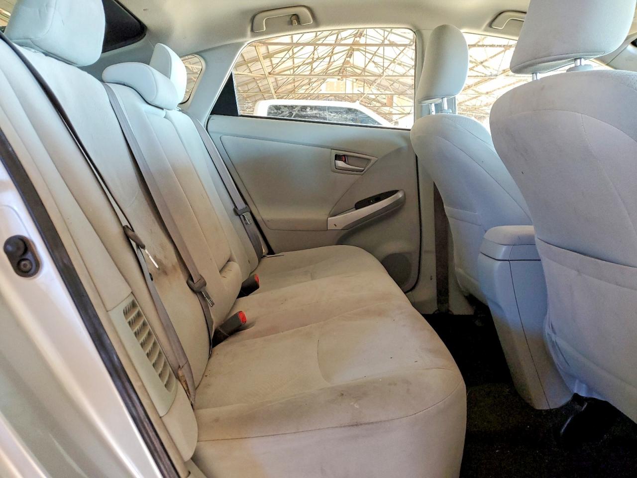 2012 TOYOTA PRIUS TWO photo 19