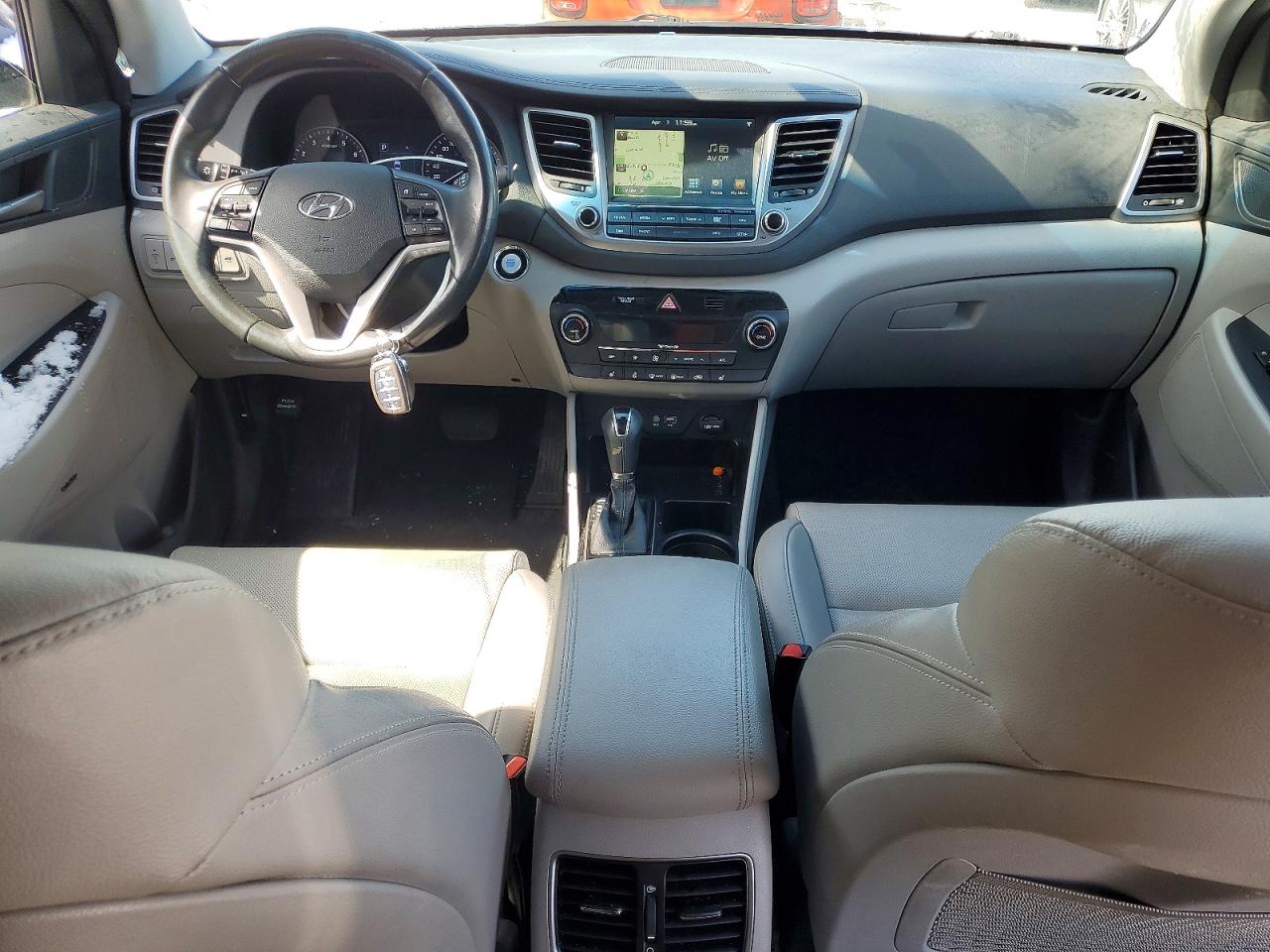 2017 HYUNDAI TUCSON SE photo 22