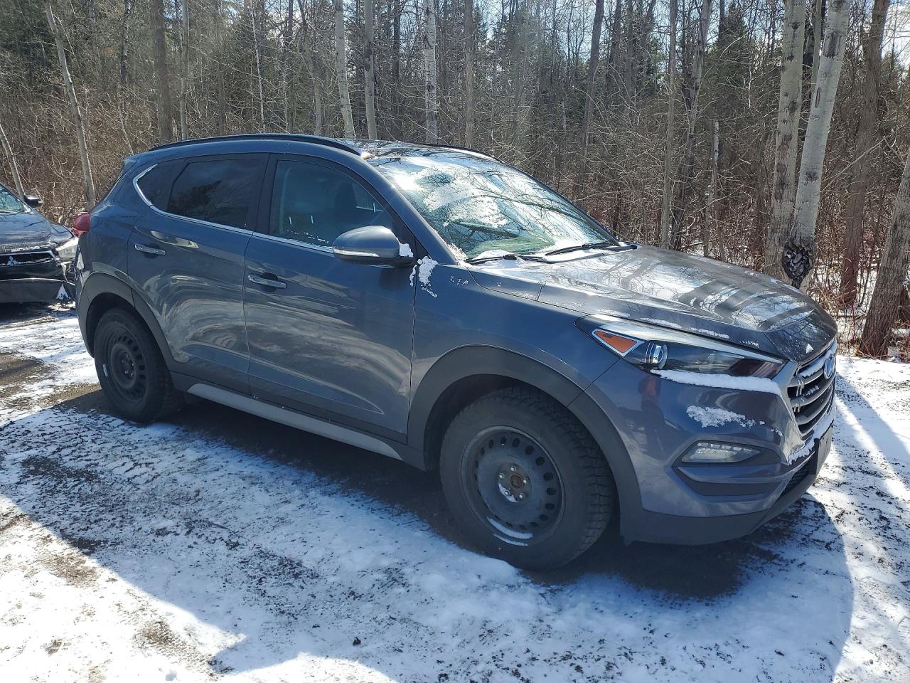 2017 HYUNDAI TUCSON SE photo 10