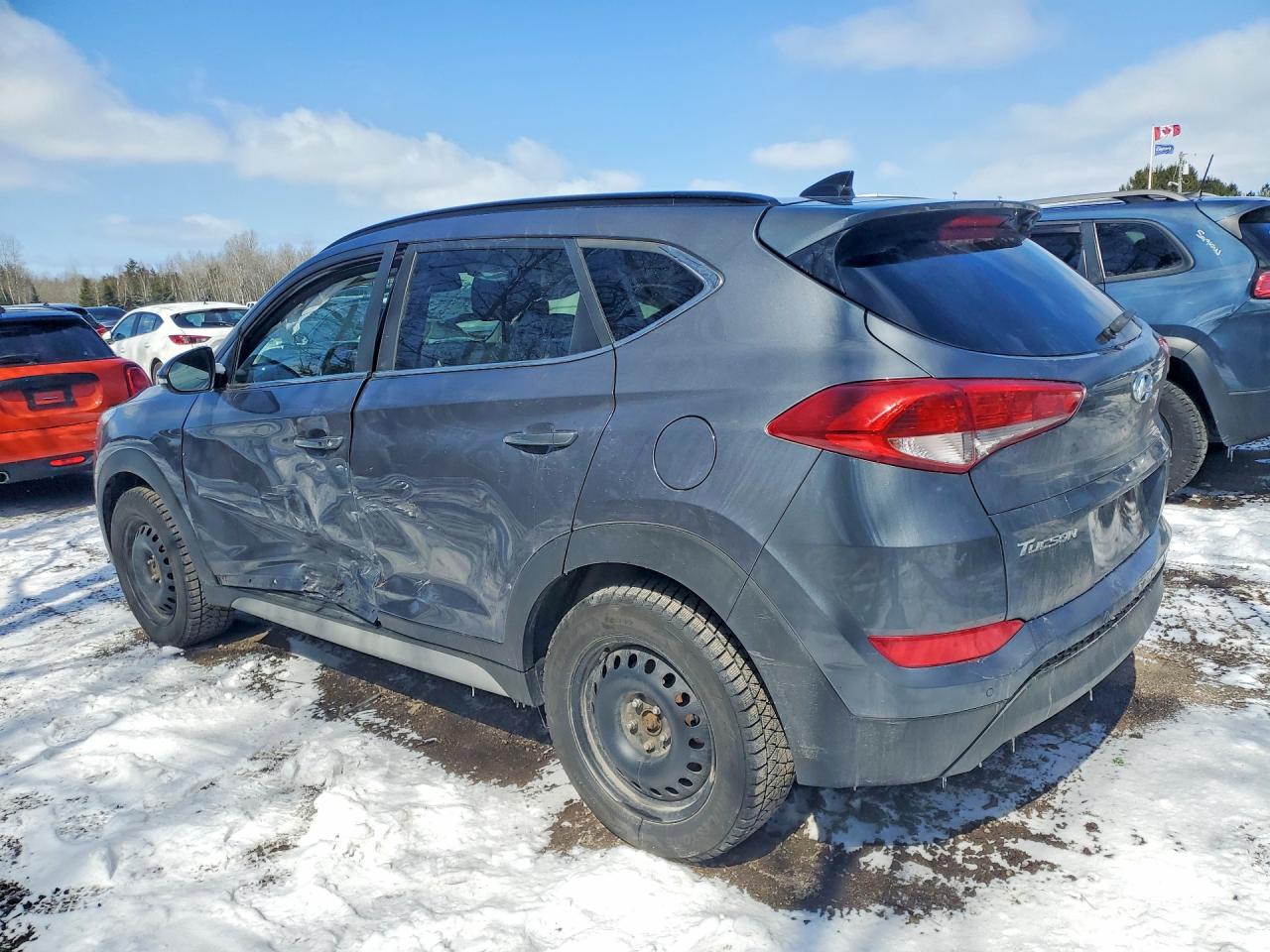 2017 HYUNDAI TUCSON SE photo 4