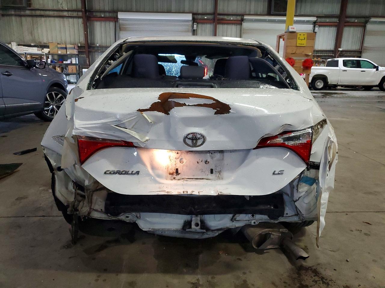 2018 TOYOTA COROLLA LE photo 11