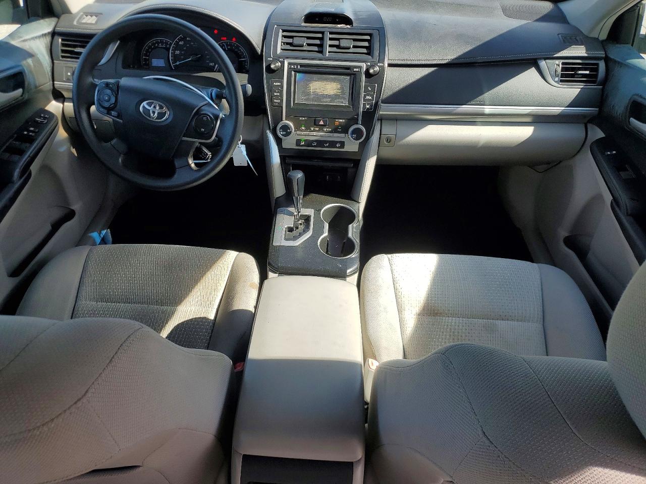 2012 TOYOTA CAMRY LE photo 22