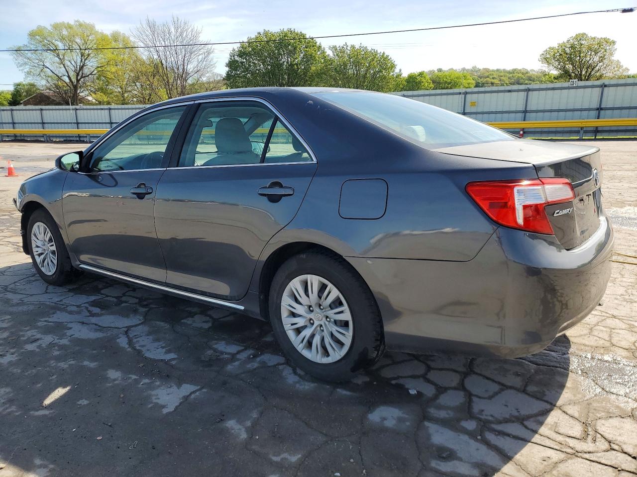 2012 TOYOTA CAMRY LE photo 4