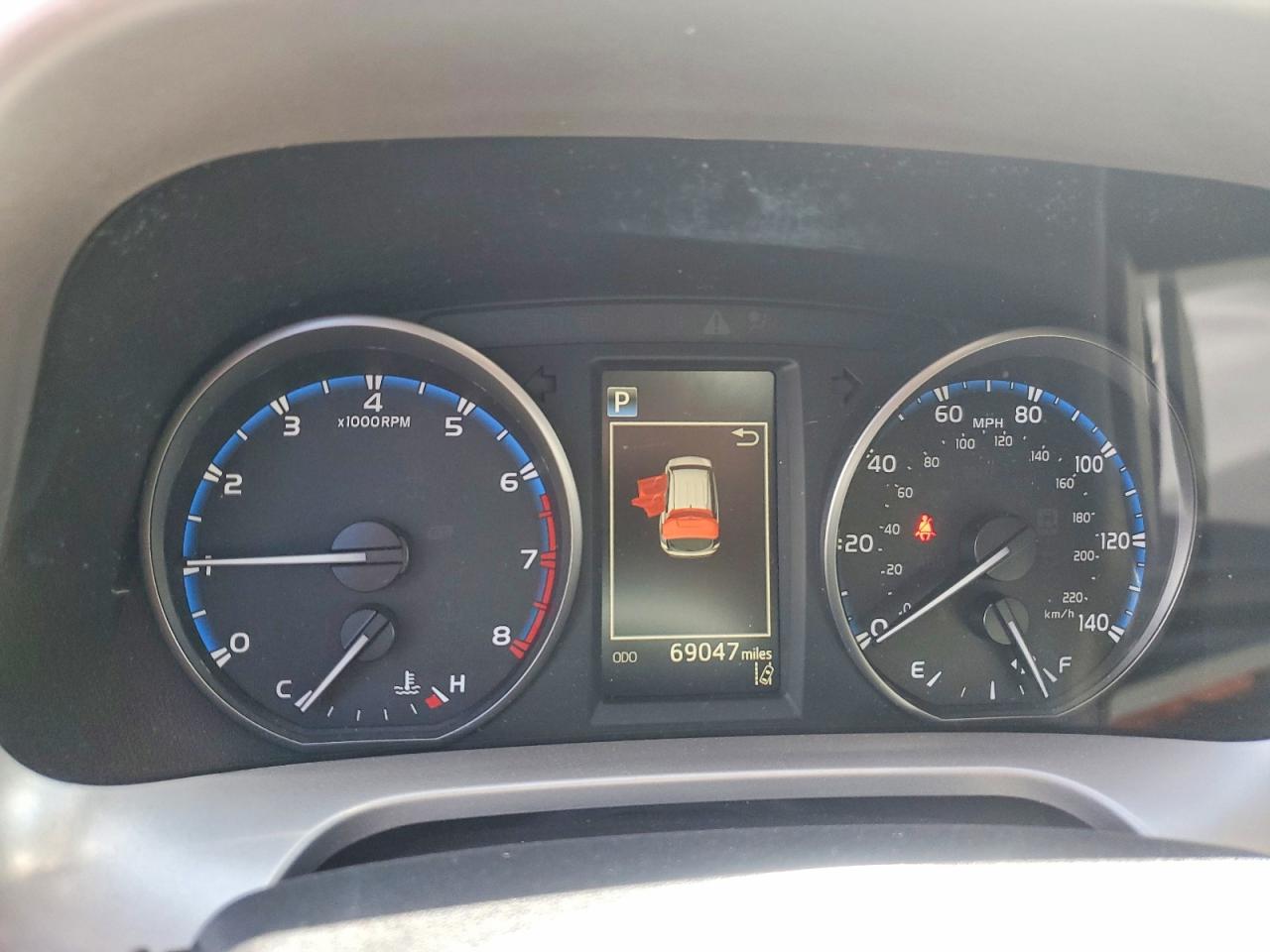 2017 TOYOTA RAV4 XLE photo 9