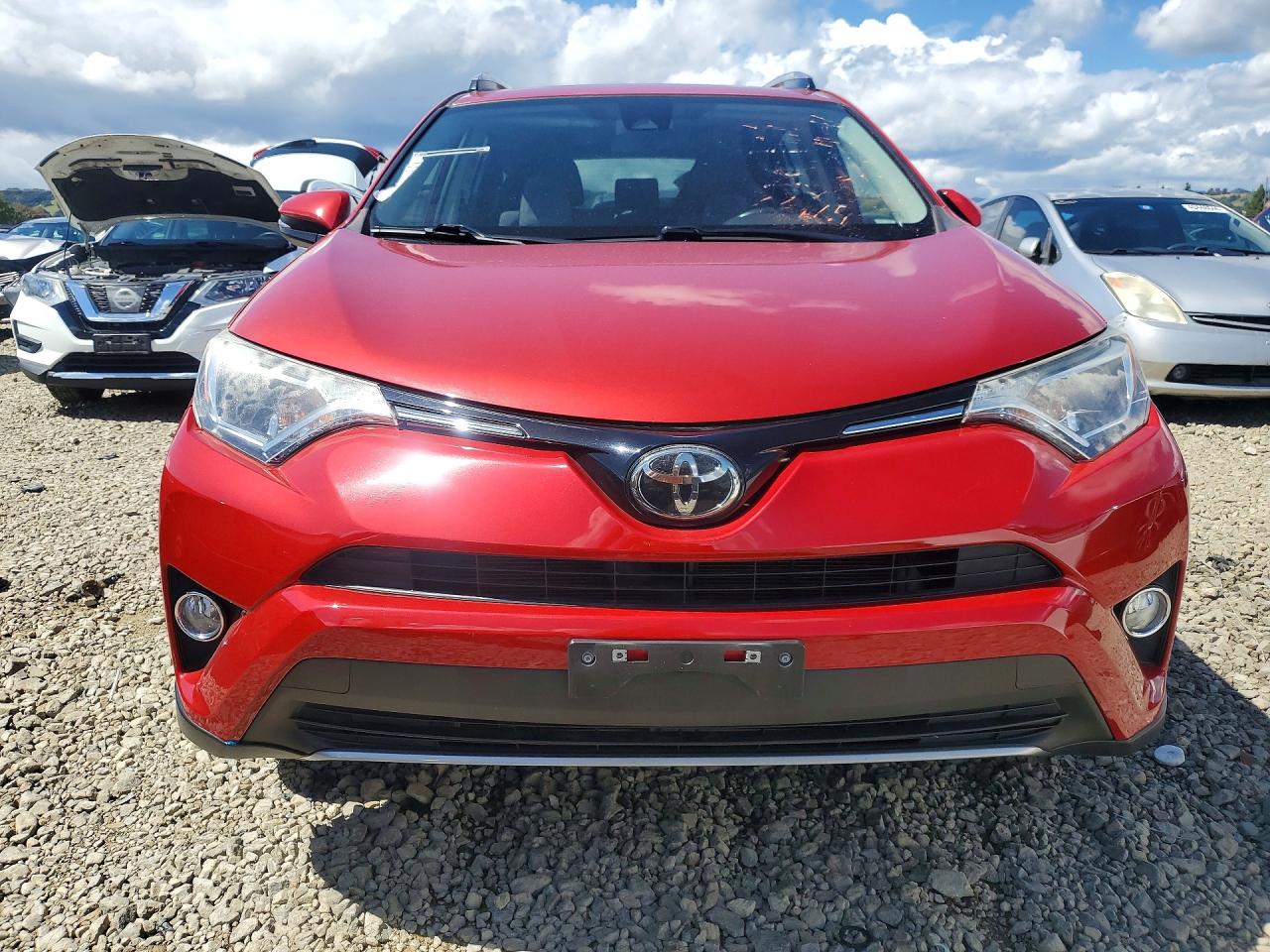 2017 TOYOTA RAV4 XLE photo 5