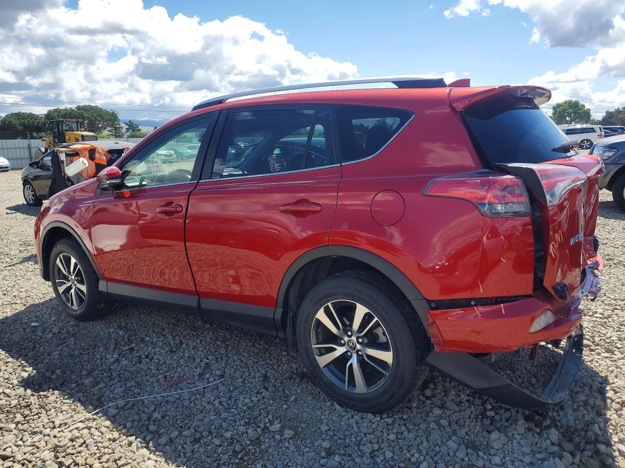 2017 TOYOTA RAV4 XLE photo 2