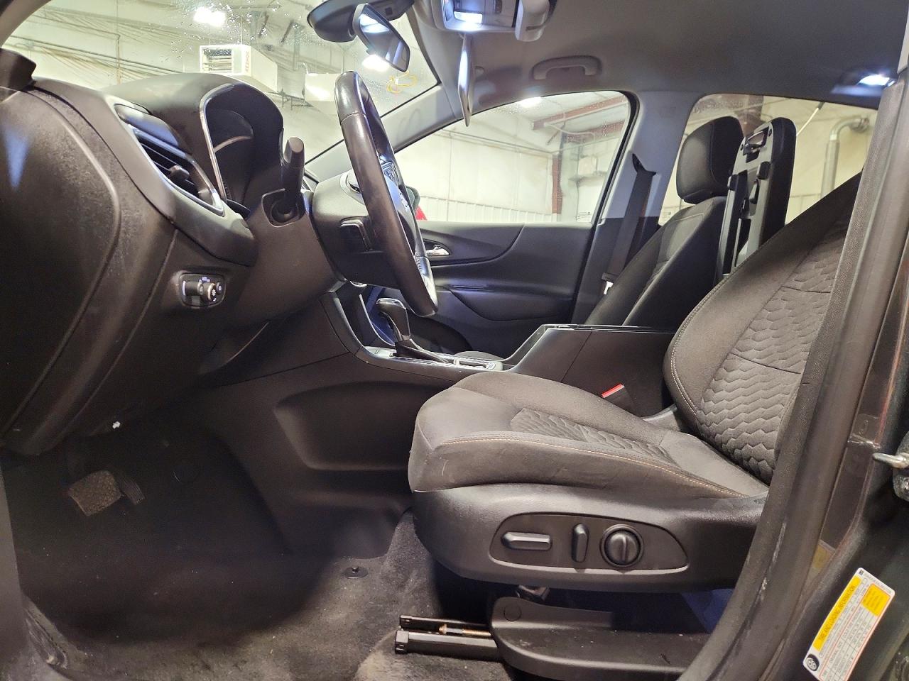 2020 CHEVROLET EQUINOX LT photo 7