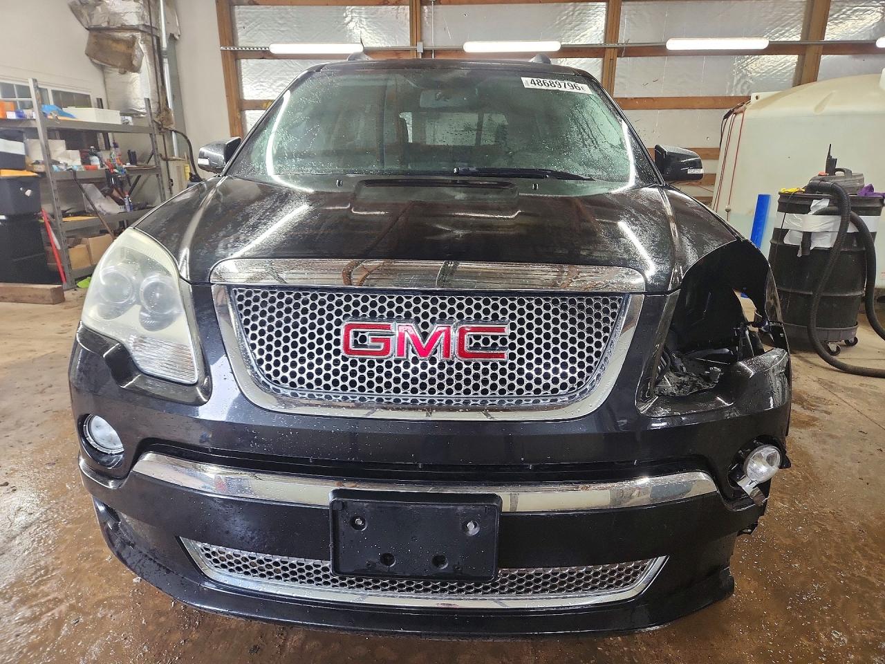 2011 GMC ACADIA DENALI photo 9