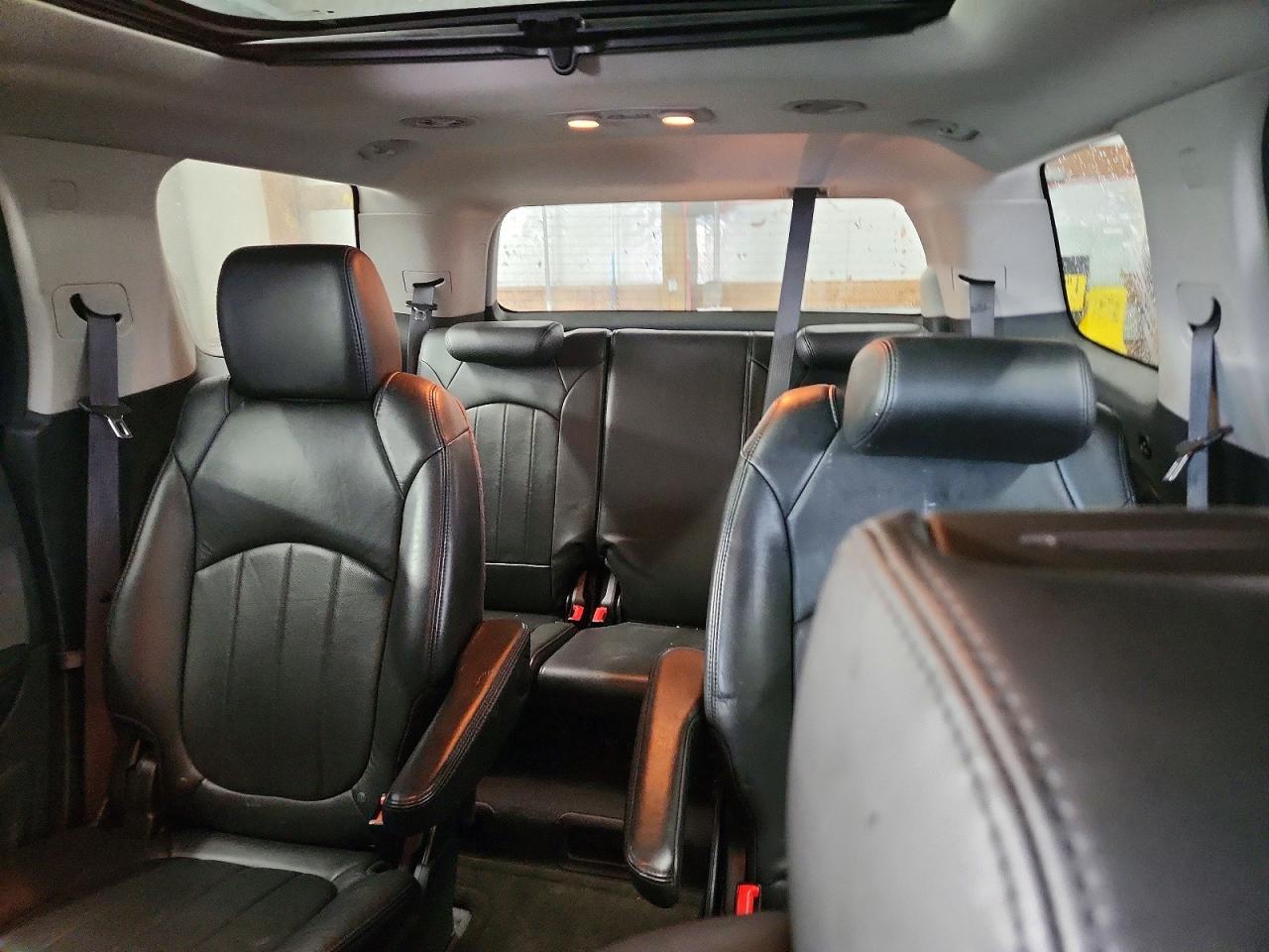 2011 GMC ACADIA DENALI photo 19
