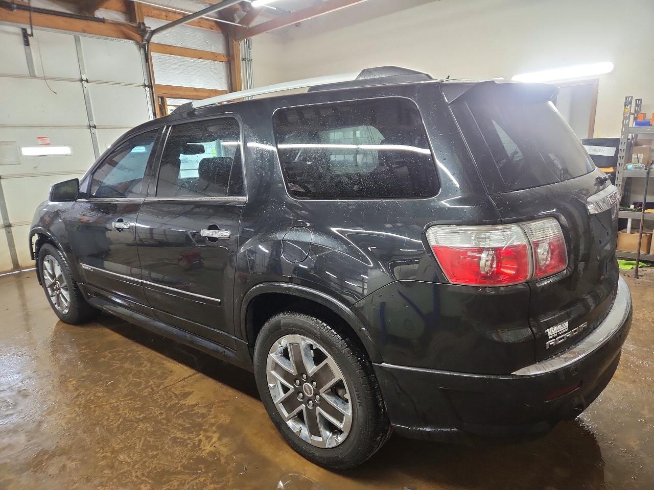 2011 GMC ACADIA DENALI photo 3