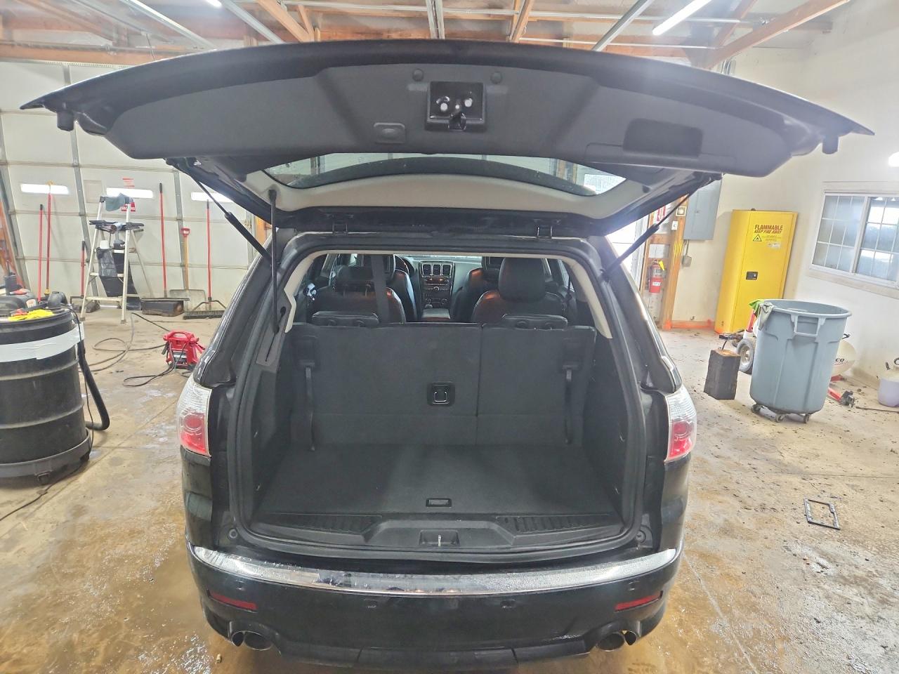 2011 GMC ACADIA DENALI photo 11