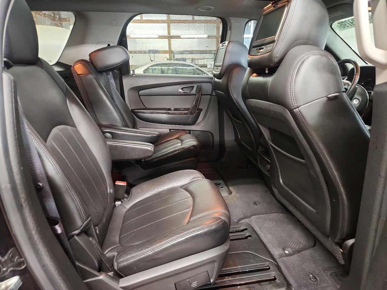 2011 GMC ACADIA DENALI photo 21