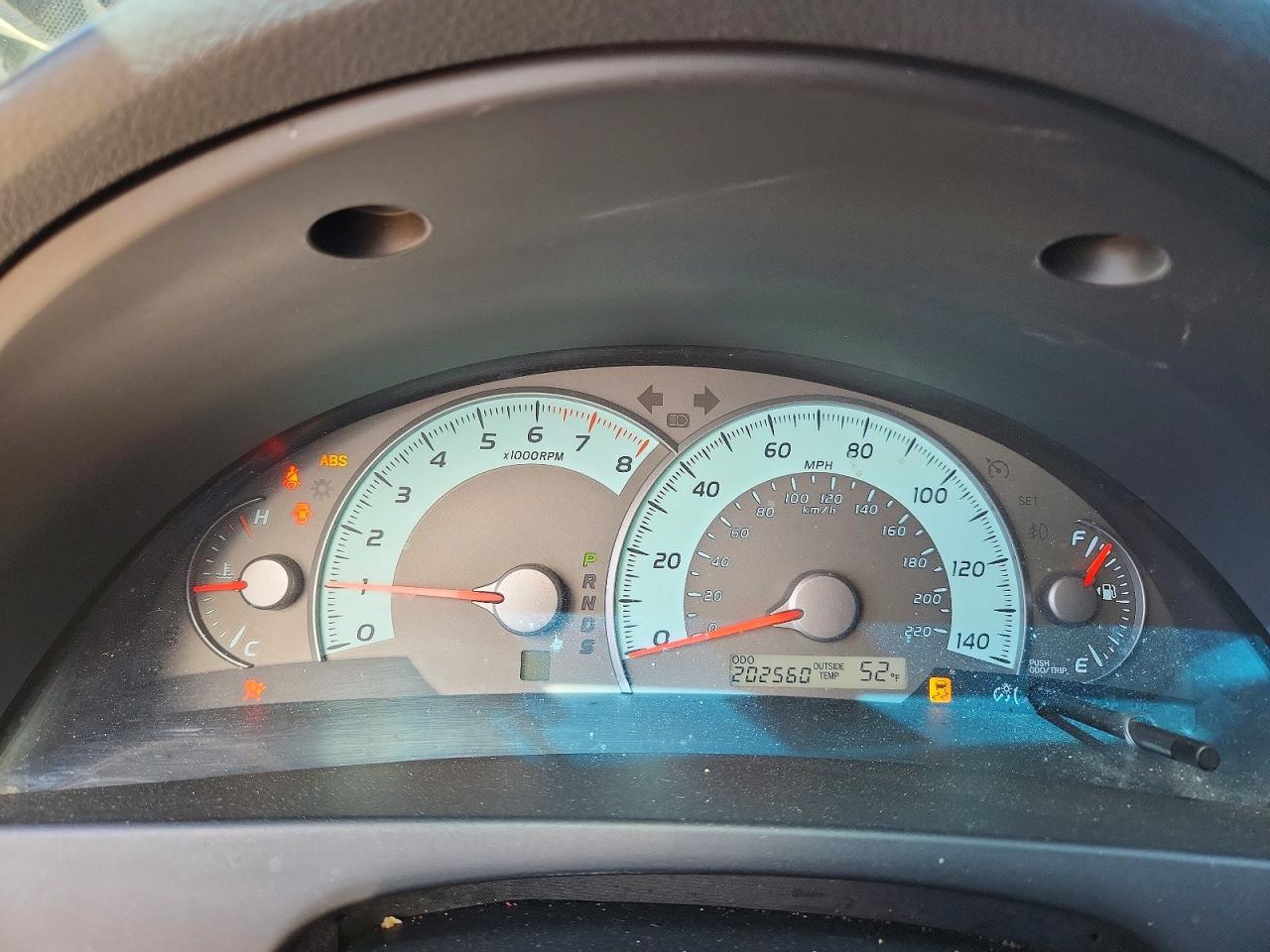 2010 TOYOTA CAMRY SE photo 17