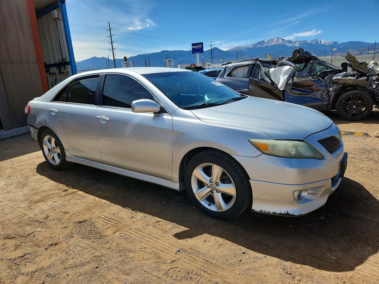 2010 TOYOTA CAMRY SE photo 7