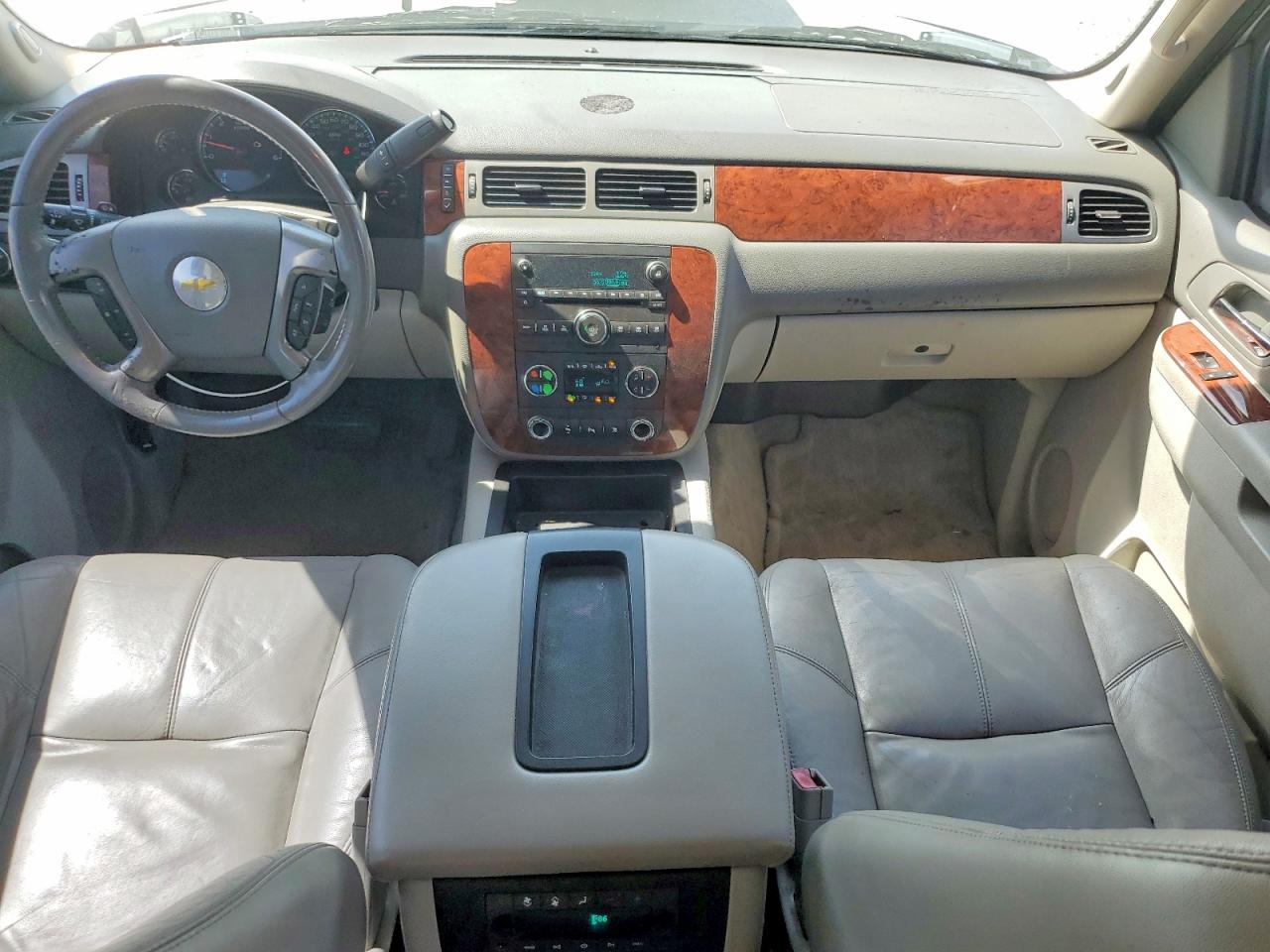 2011 CHEVROLET SUBURBAN C1500 LT photo 15
