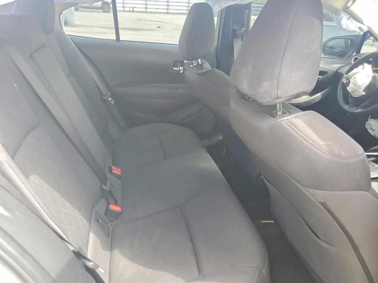 2020 TOYOTA COROLLA LE photo 19