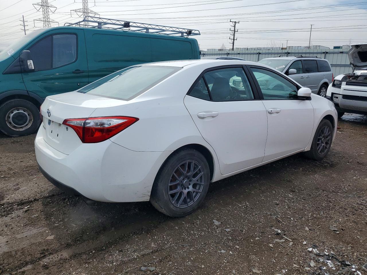 2014 TOYOTA COROLLA L photo 3