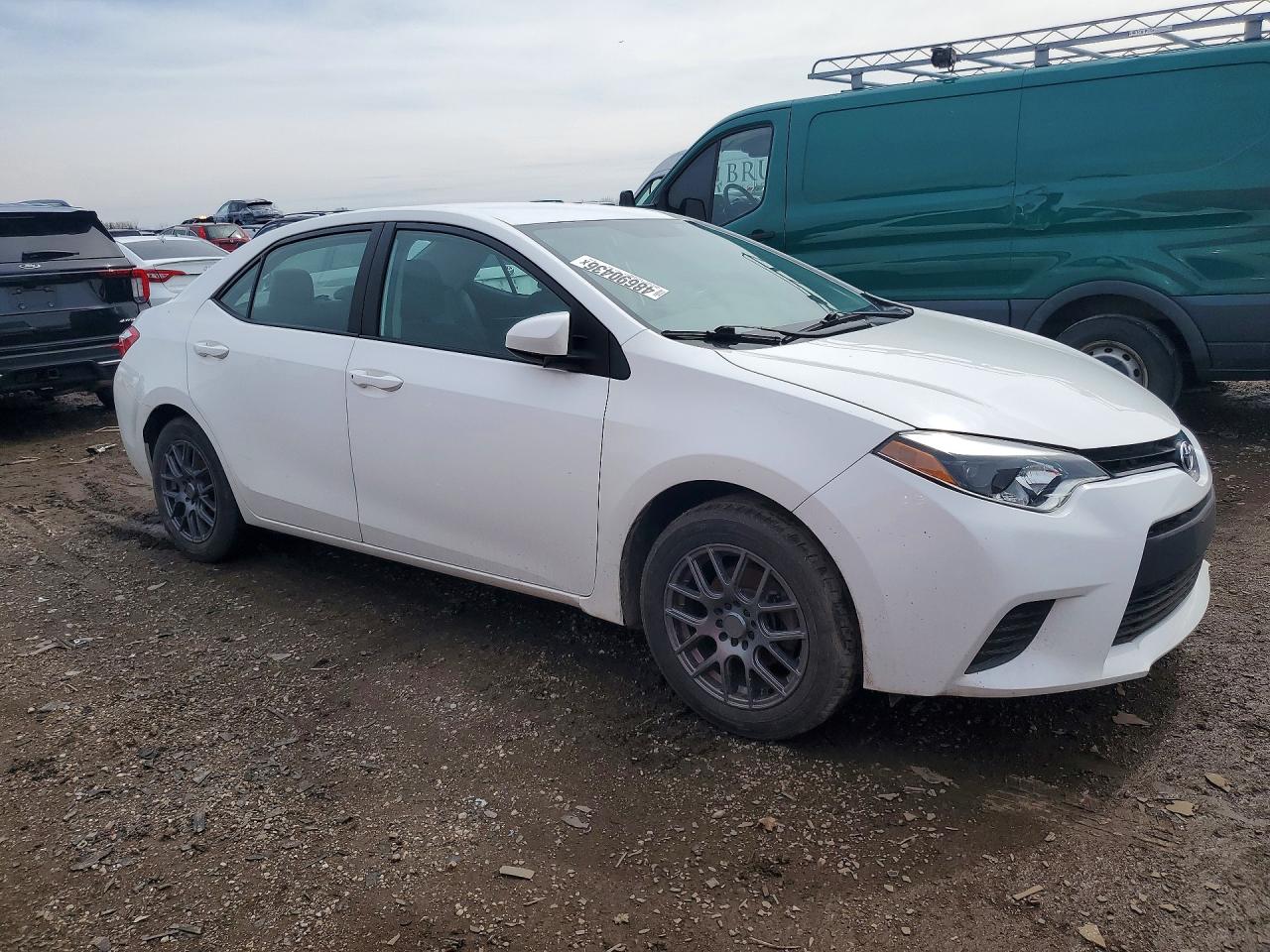 2014 TOYOTA COROLLA L photo 4