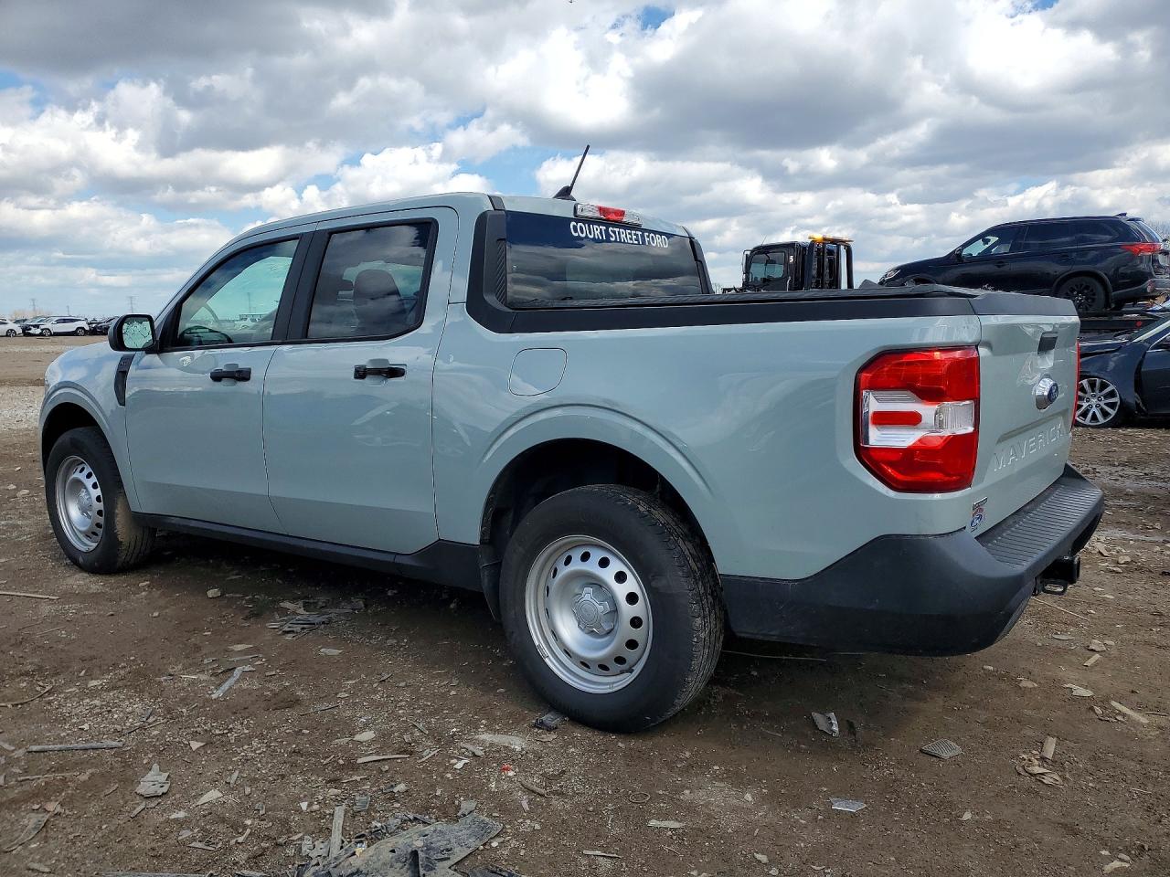 2024 FORD MAVERICK XL photo 3