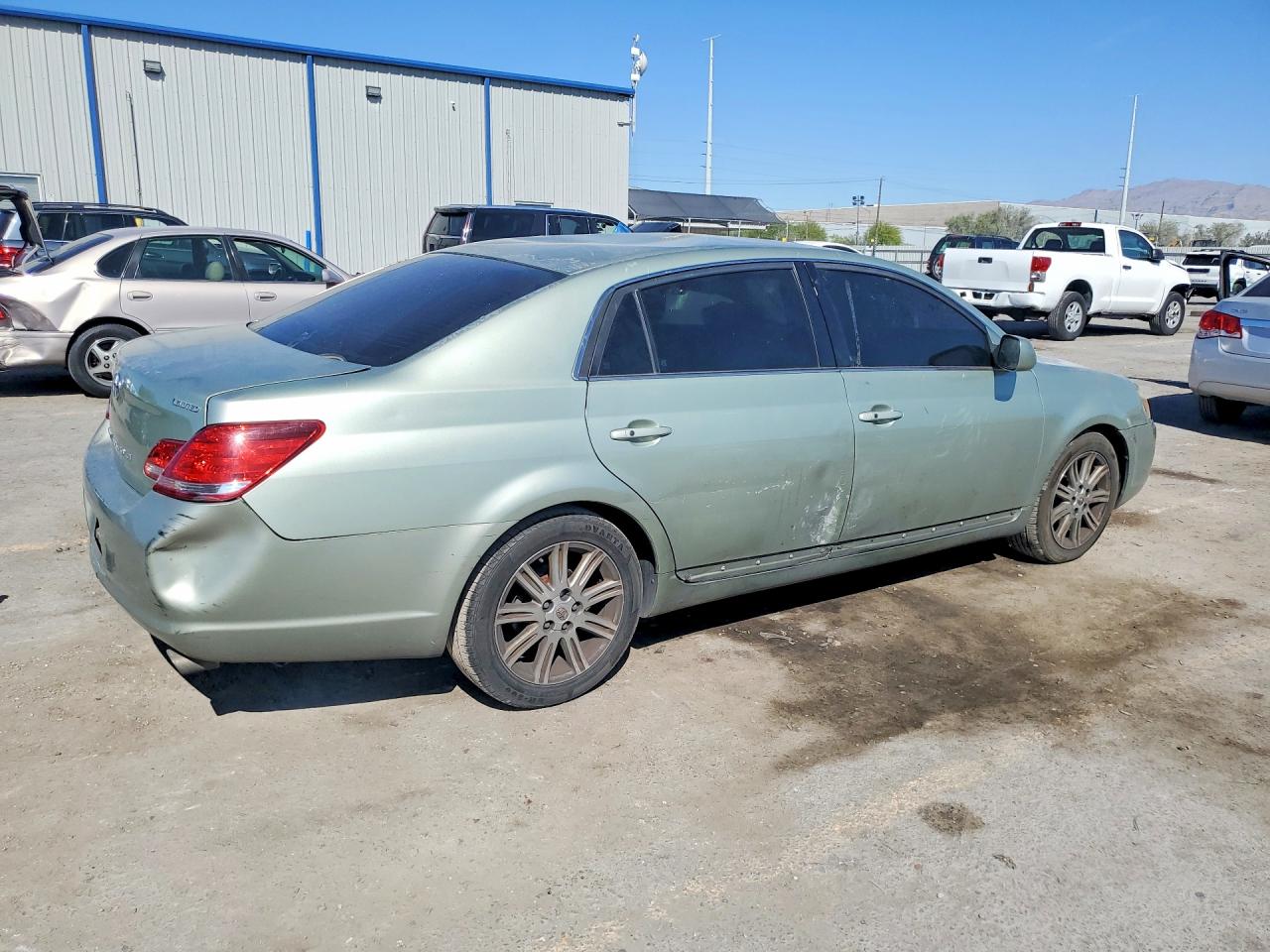 2005 TOYOTA AVALON LIMITED photo 5