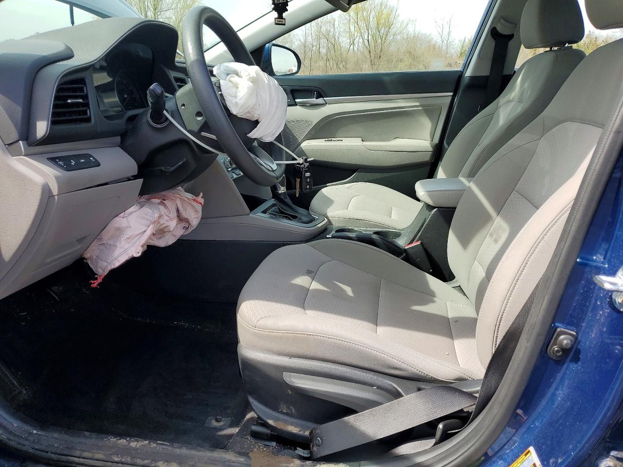 2020 HYUNDAI ELANTRA SEL photo 13
