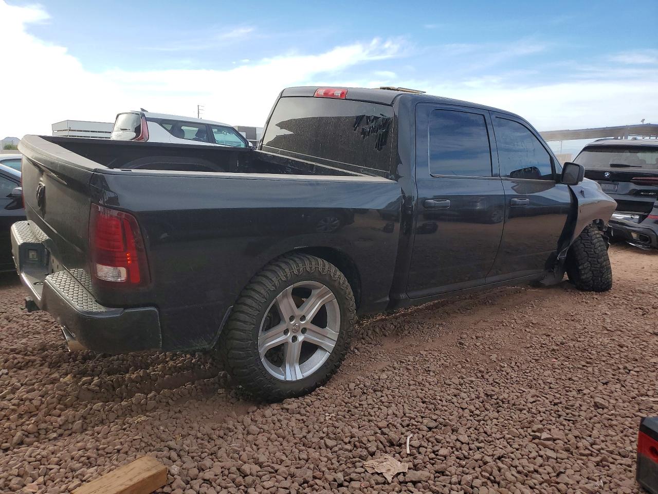 2016 RAM 1500 ST photo 3