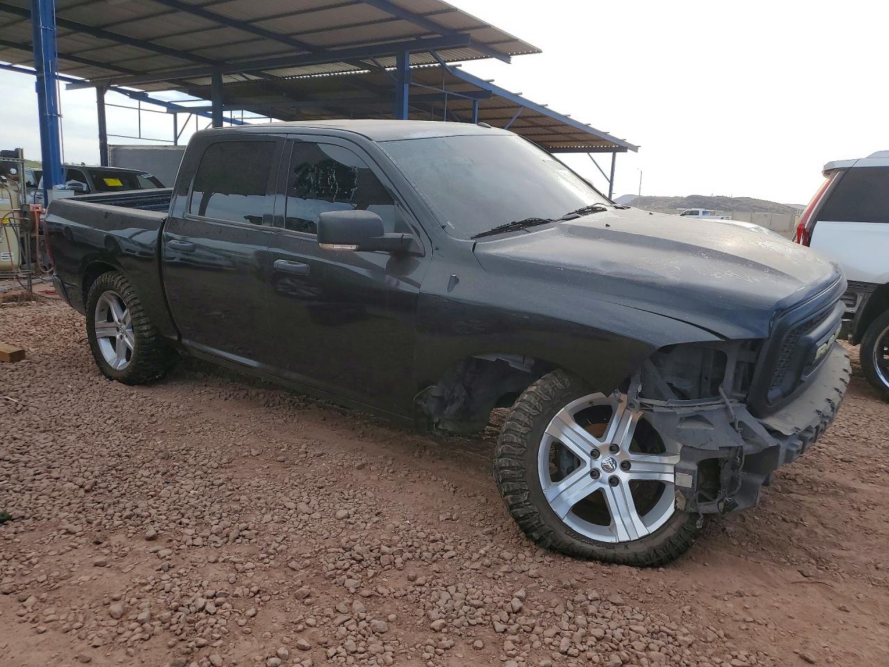 2016 RAM 1500 ST photo 4