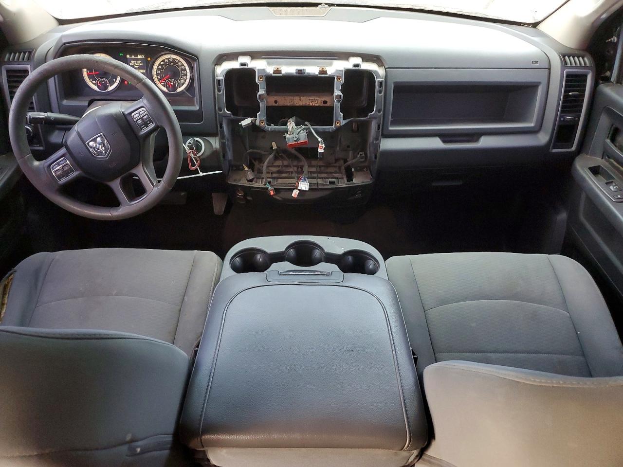 2016 RAM 1500 ST photo 8