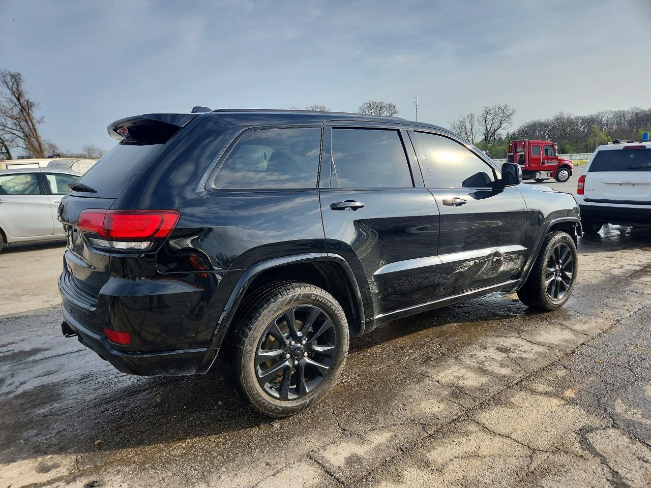 2018 JEEP GRAND CHEROKEE LAREDO photo 5
