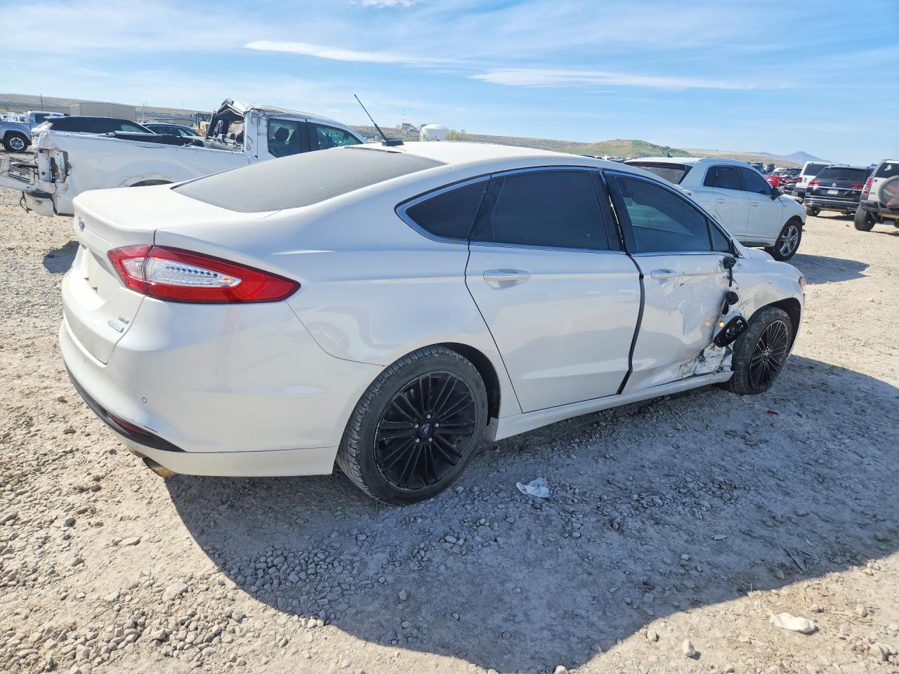 2014 FORD FUSION SE photo 7