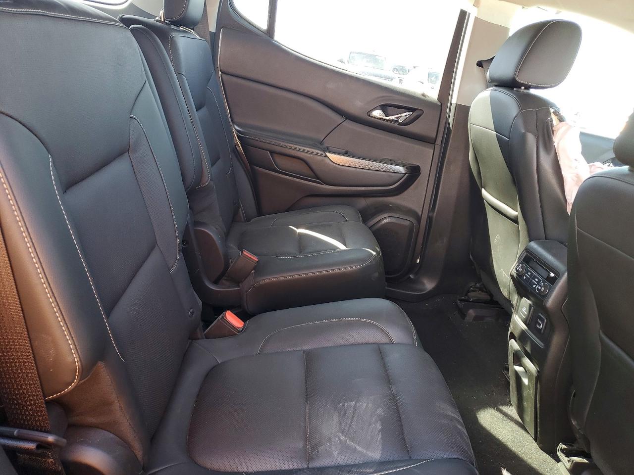 2017 GMC ACADIA photo 28