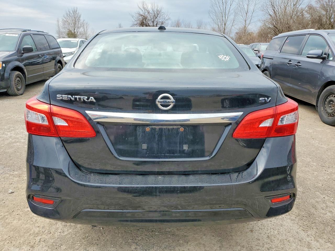 2018 NISSAN SENTRA S photo 11