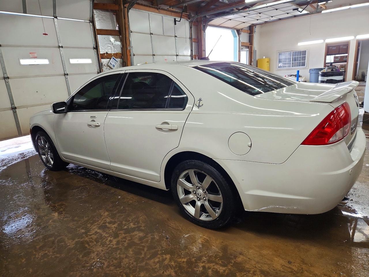 2010 MERCURY MILAN PREMIER photo 3